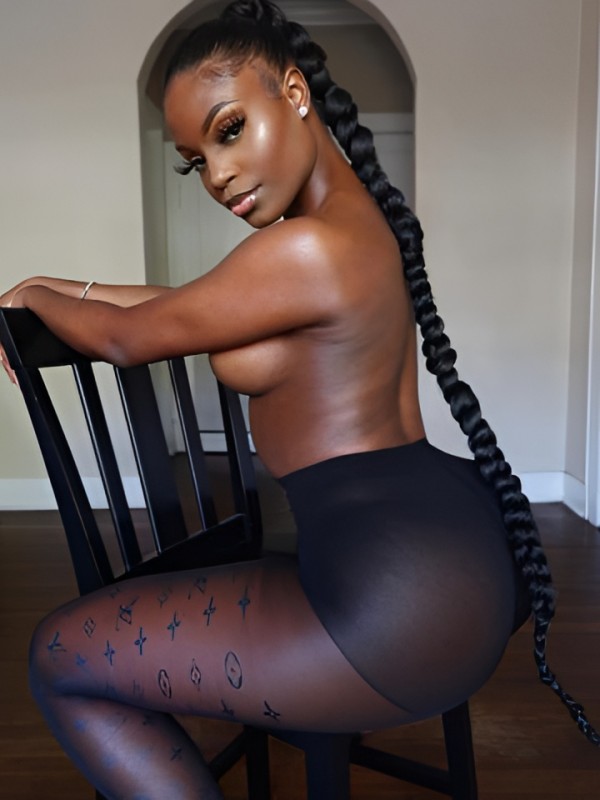 Сабина привлекательная девушка из Кондопога цена от 2500 руб