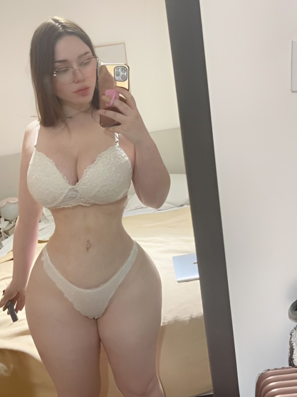 Стефания привлекательная девушка из Кондопога цена от 2500 руб