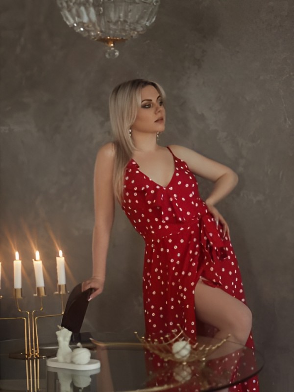 Варвара привлекательная девушка из Кондопога цена от 5000 руб