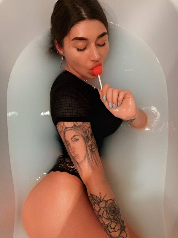 Зиглинда привлекательная девушка из Кондопога цена от 10000 руб