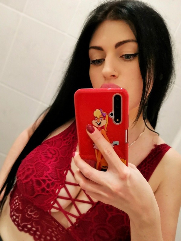 Люда привлекательная девушка из Кондопога цена от 3500 руб