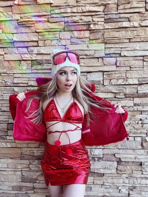 Лизок привлекательная девушка из Кондопога цена от 5000 руб