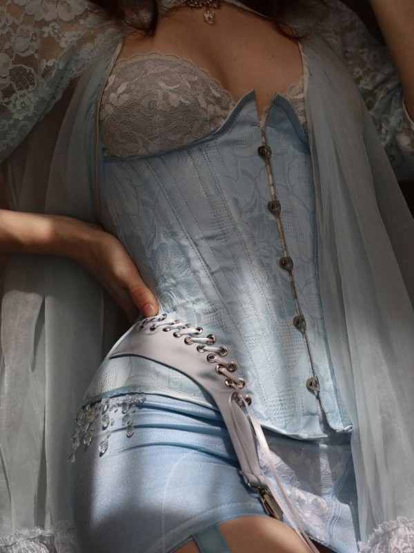 Ирина привлекательная девушка из Кондопога цена от 7000 руб